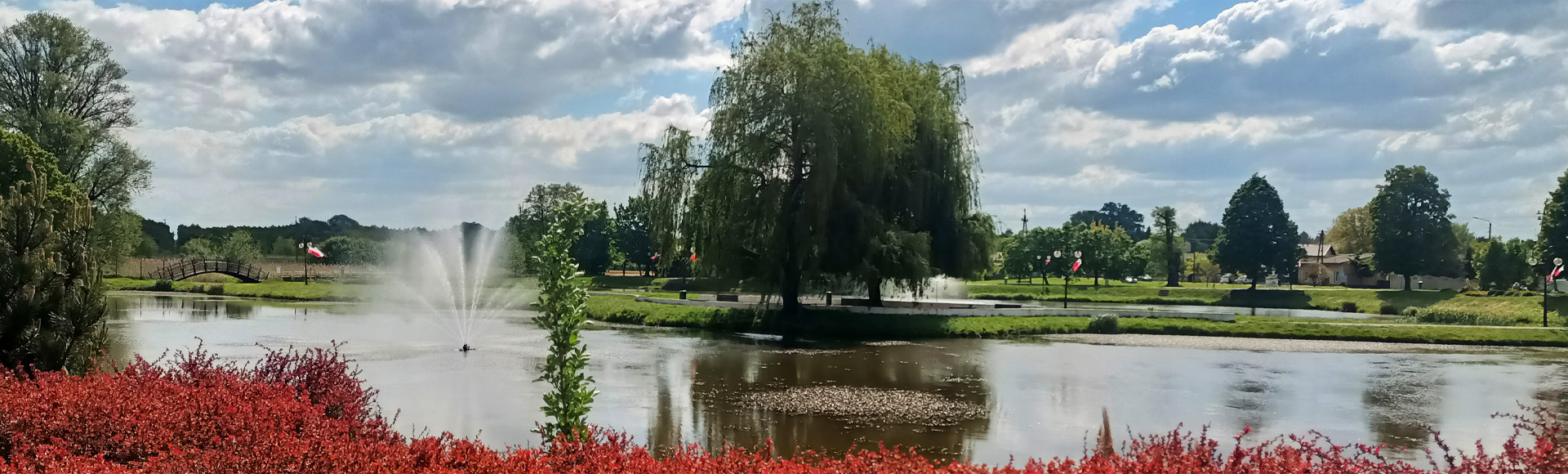 Rynek Gminy Opatówek Nocą